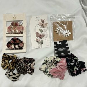 Hair accessory bundle clips and scrunchies NWT